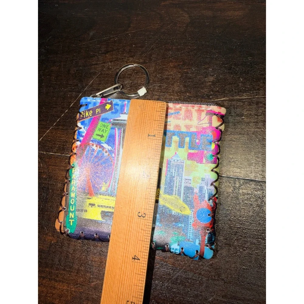 Seattle Skyline Souvenir Coin‎ Purse Pouch Keychain Zippered Art Novelty